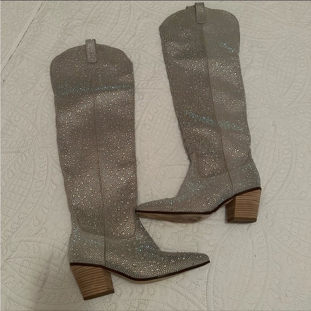 Sparkle Knee-High Heeled Boots in Silver